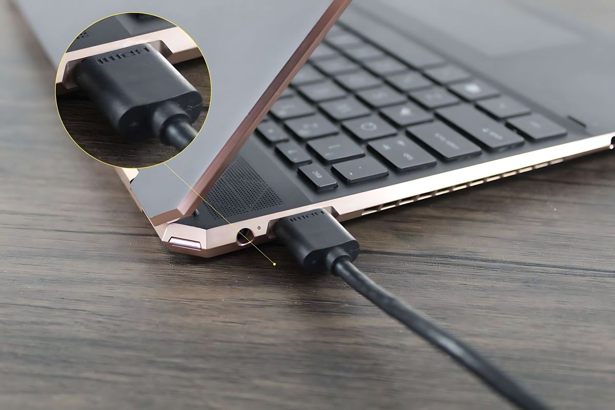 Kết nối laptop với máy chiếu qua HDMI 