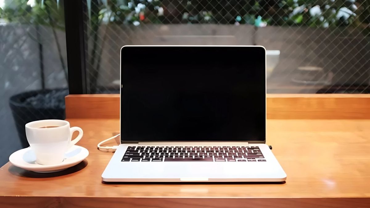 Cách khắc phục lỗi laptop bật nguồn sáng đèn 1 giây rồi tắt