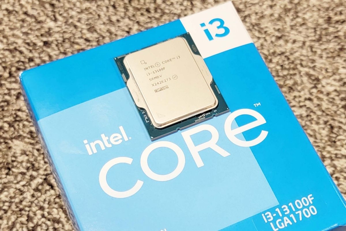 So sánh Core i3 và i5 về giá thành