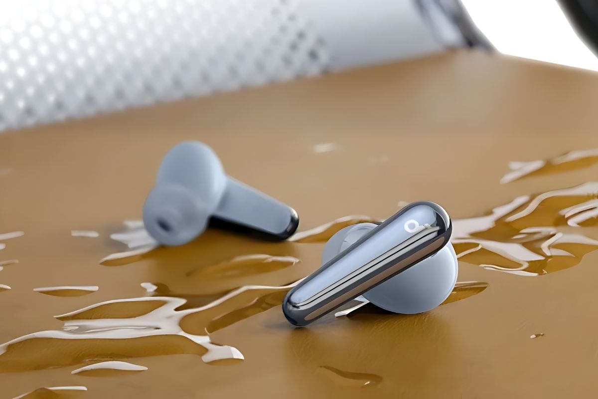 Ngấm nước khiến tai nghe chỉ nghe được một bên