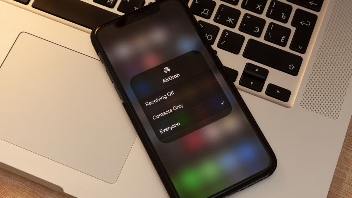 Cách bật AirDrop trên MacBook đơn giản nhất
