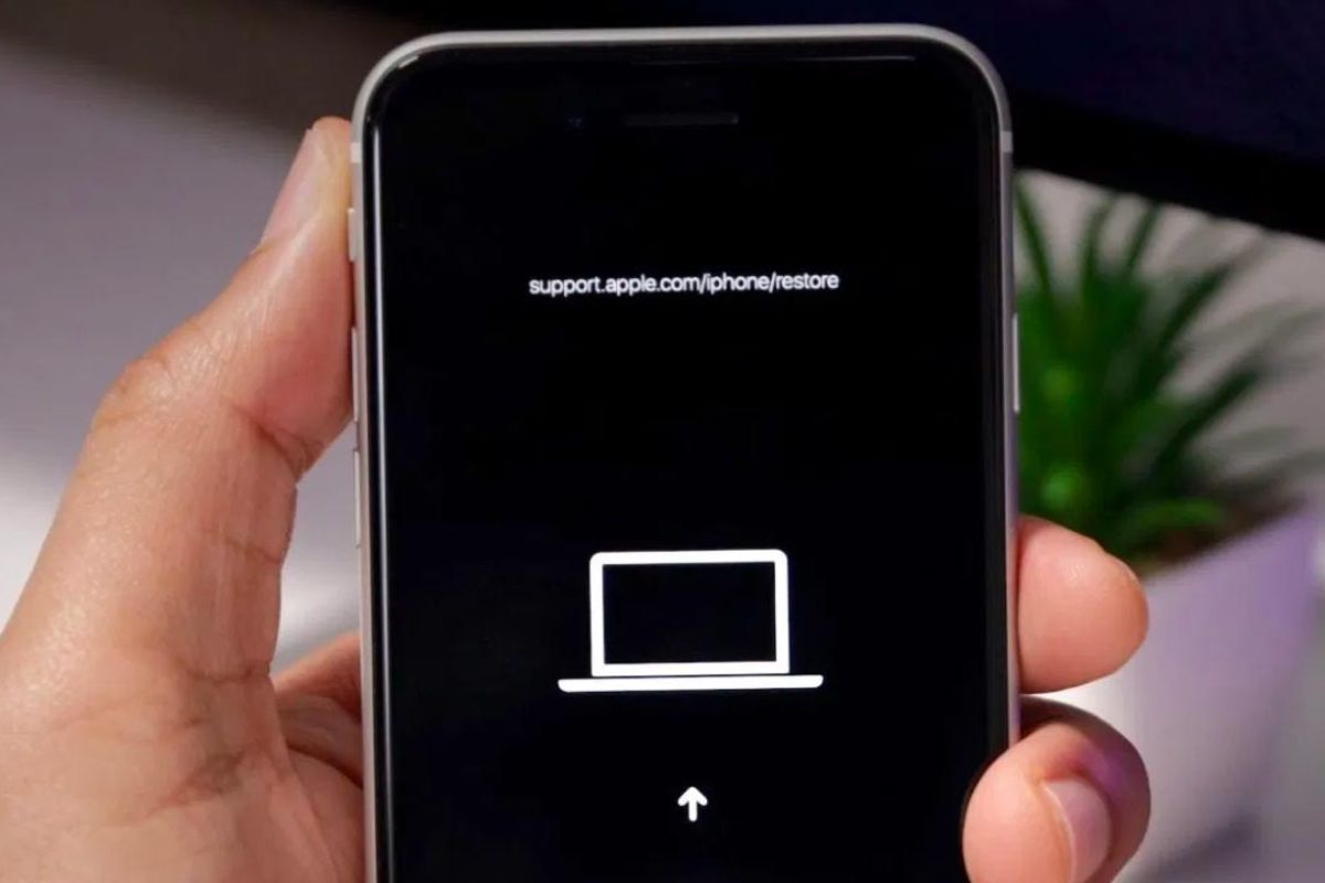 Cách thoát khỏi chế độ DFU trên iPhone