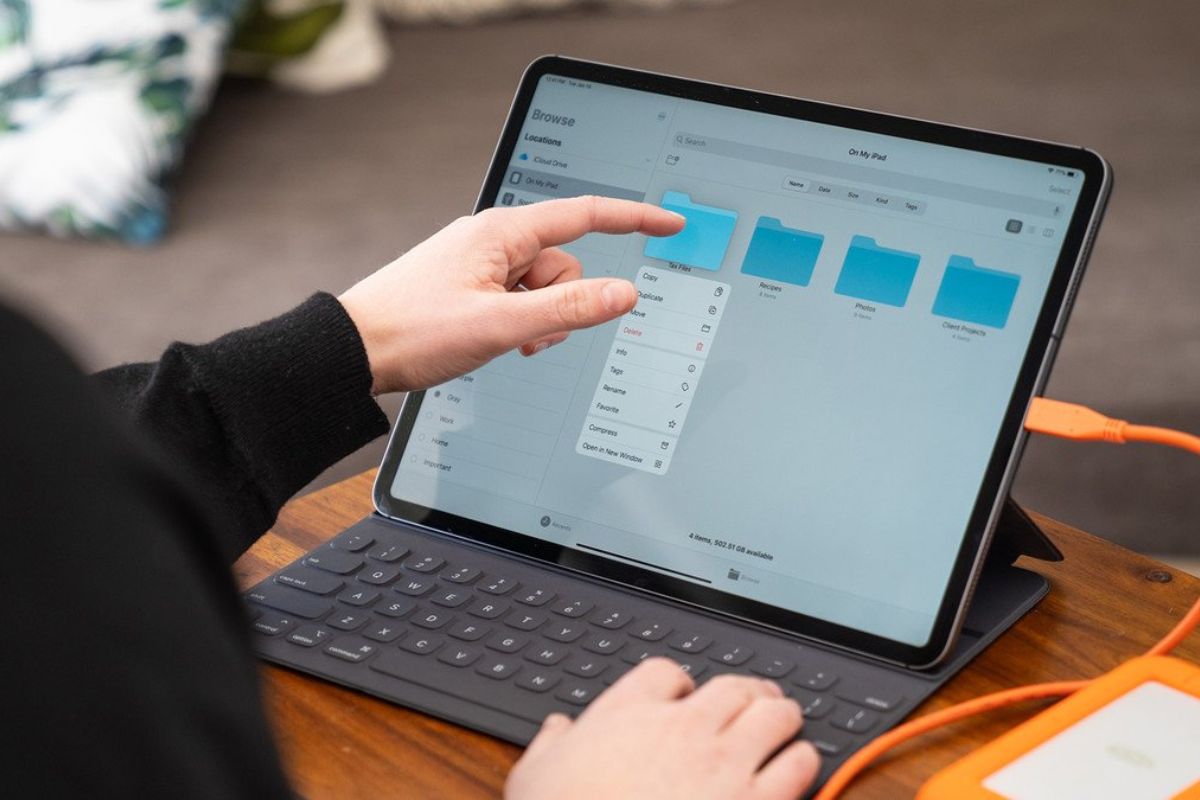 Tận dụng các ứng dụng có sẵn khác trên iPad