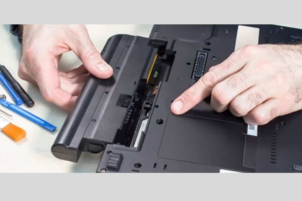 Hướng dẫn cách tháo pin laptop Dell đơn giản tại nhà