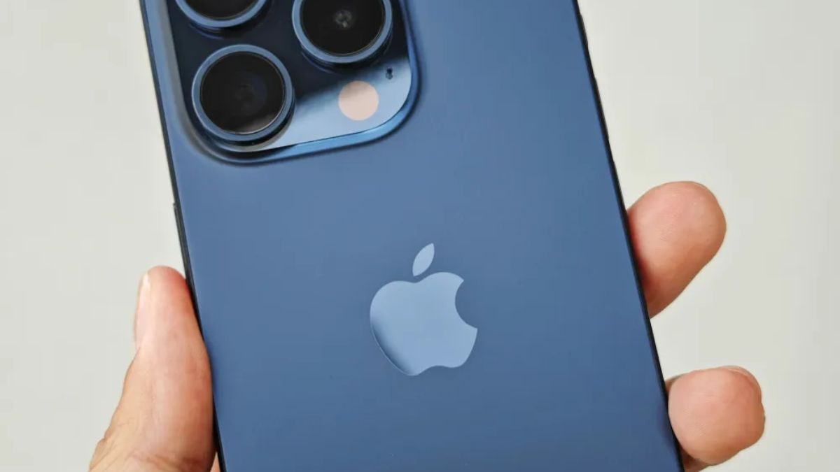 Hiệu năng mạnh mẽ từ chip A17 Bionic giúp giải đáp câu hỏi có nên mua iPhone 15 cũ không