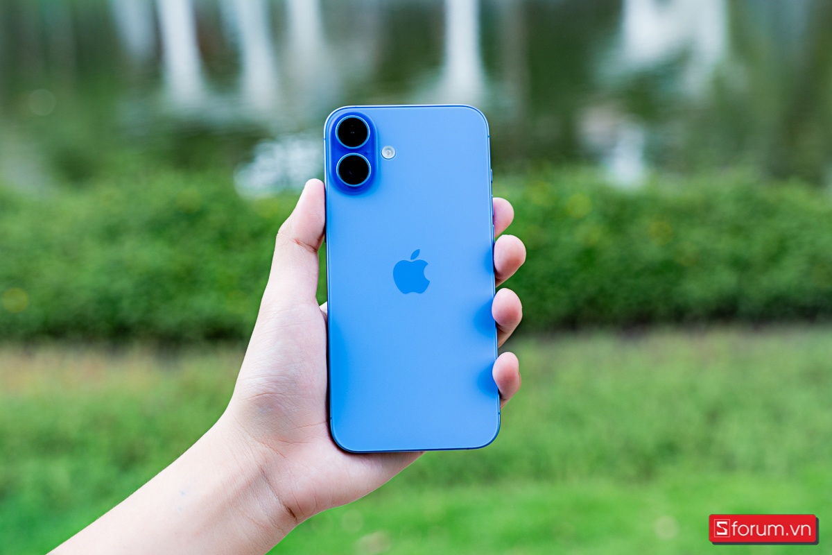 Đánh giá chi tiết từng màu sắc trên iPhone 16 Plus màu xanh lưu ly