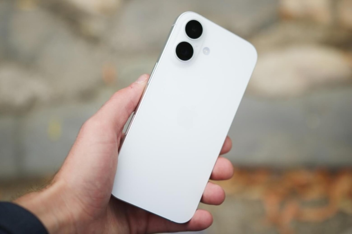 Đánh giá chi tiết từng màu sắc trên iPhone 16 Plus màu trắng