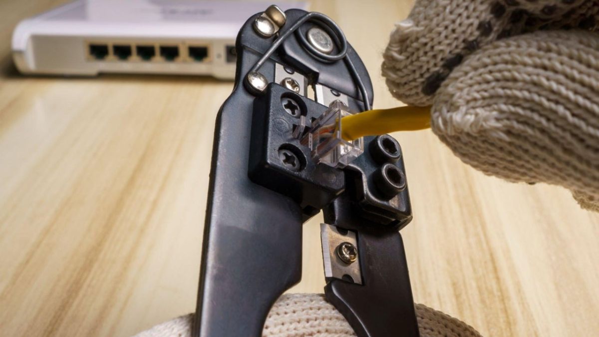Bấm dây mạng theo chuẩn B (T568B) - Bước 3