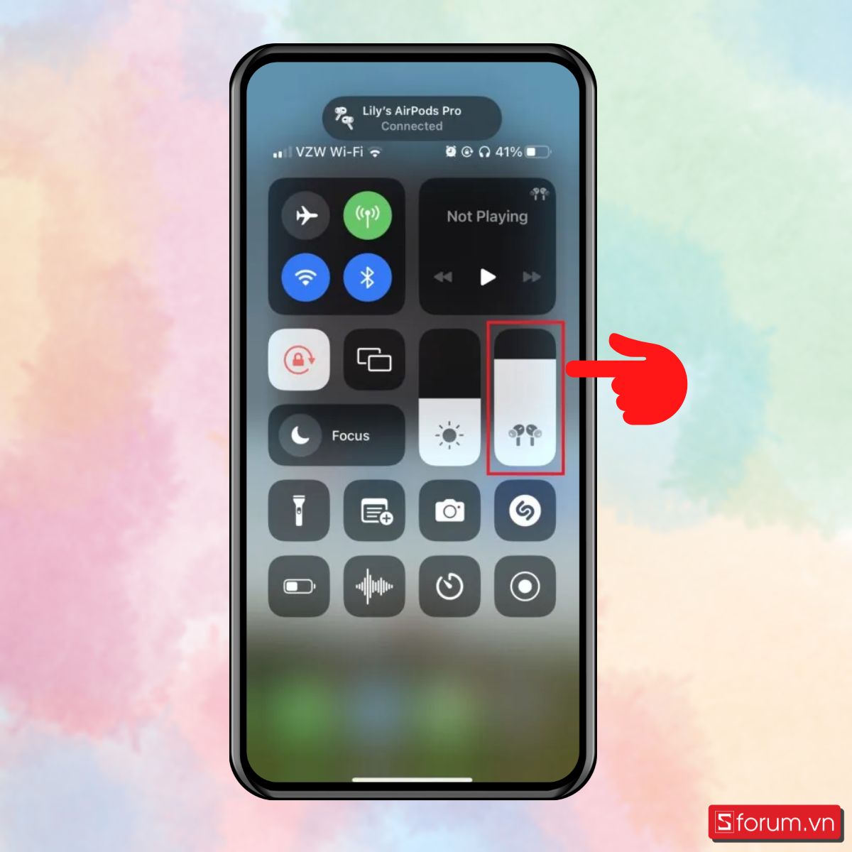 Bật/tắt chế độ xuyên âm - Mở Control Center trên iPhone