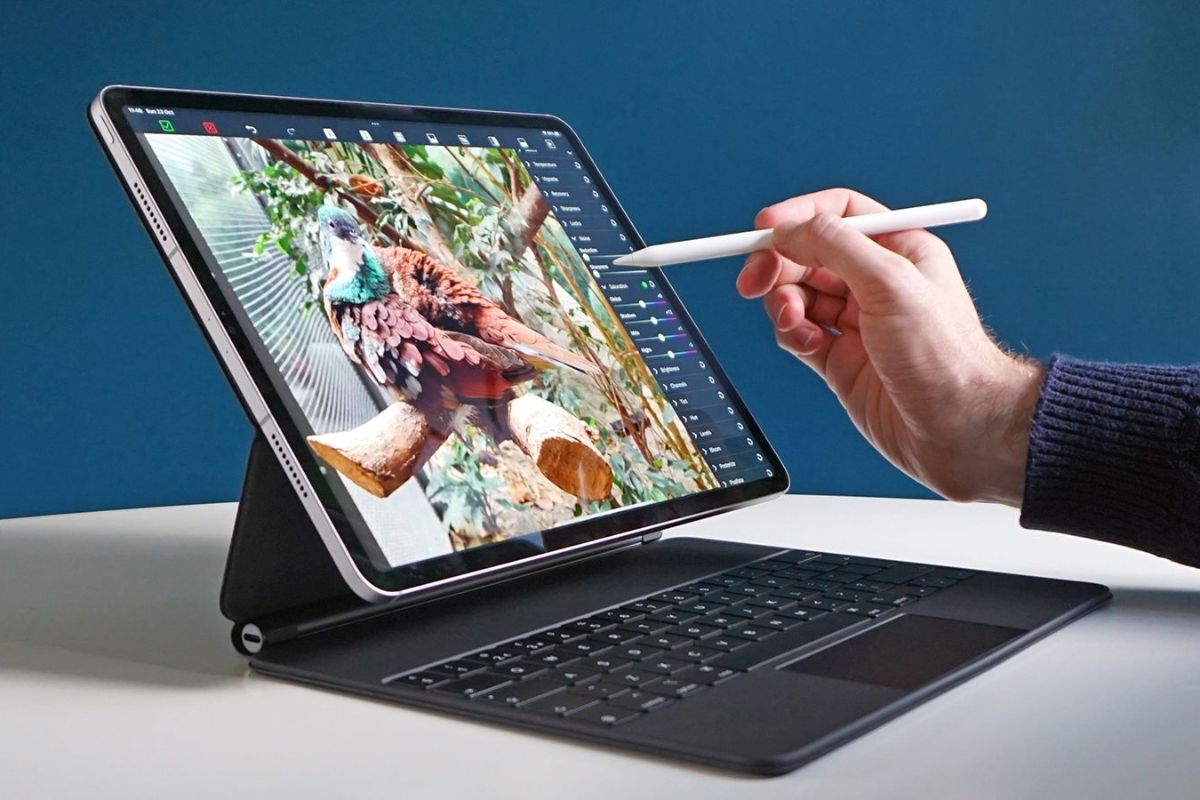 Magic Keyboard dành cho iPad là bàn phím rời cao cấp do Apple thiết kế riêng cho iPad