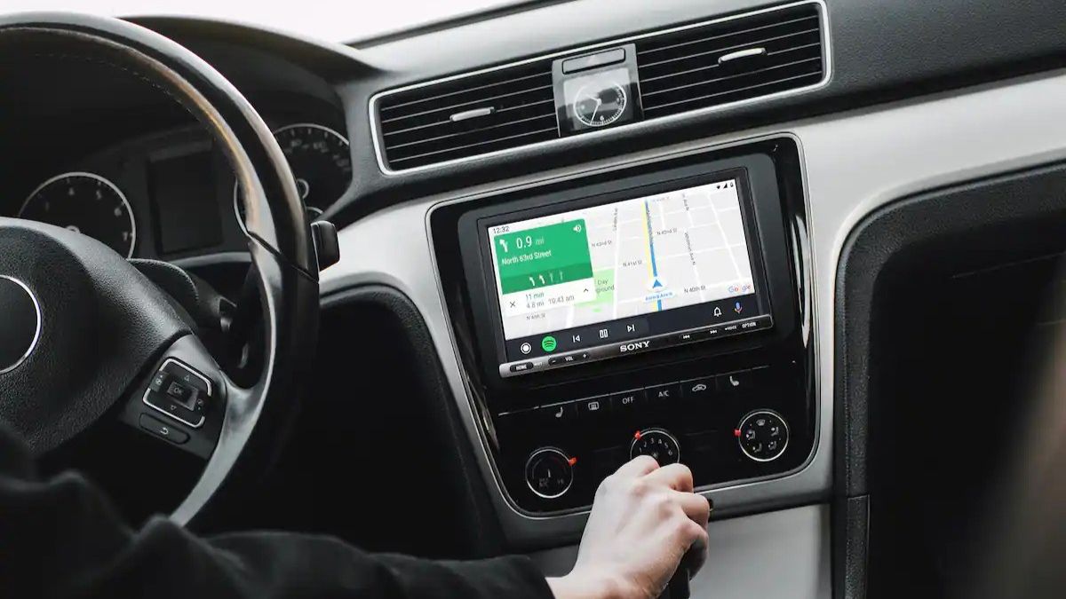 Các tính năng đi kèm là một trong những tiêu chí quan trọng để chọn màn hình Android trên ô tô