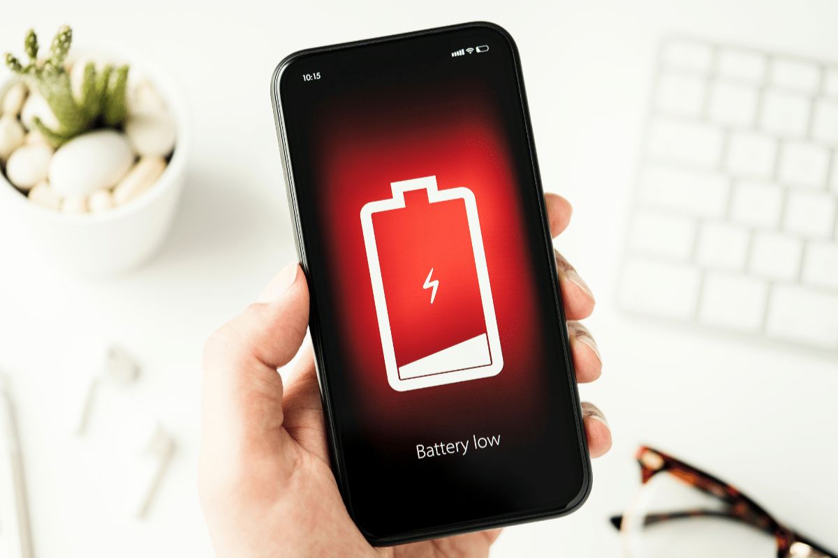 Sạc pin iPhone khi mức pin ở mức 30-40%