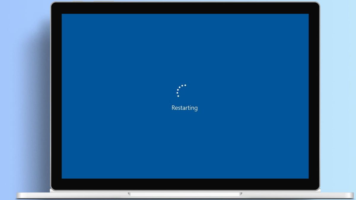 sửa lỗi Your device ran into a problem and needs to restart bằng khởi động lại máy