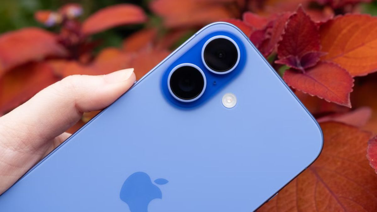 Ảnh thực tế iPhone 17 màu xanh dương: Trẻ trung, hiện đại và cực kỳ cuốn hút