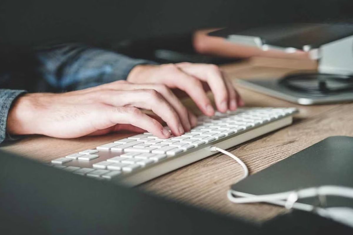 Cách sửa lỗi bàn phím ảo MacBook không hiển thị