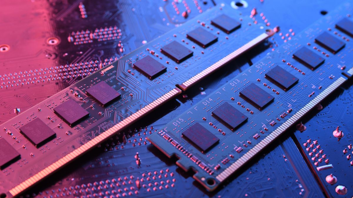 Bo mạch chủ cần tương thích với CPU và có đầy đủ cổng kết nối