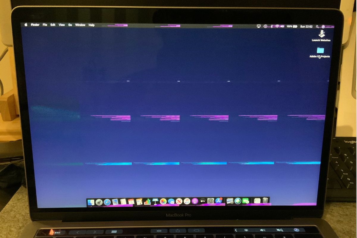 Màn hình Macbook bị giật cũng có thể do lỗi phần cứng