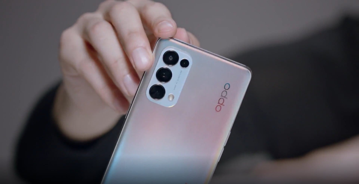 Top 12 điện thoại OPPO 3 camera dọc đáng mua nhất Top 12 điện thoại OPPO 3 camera dọc đáng mua nhất