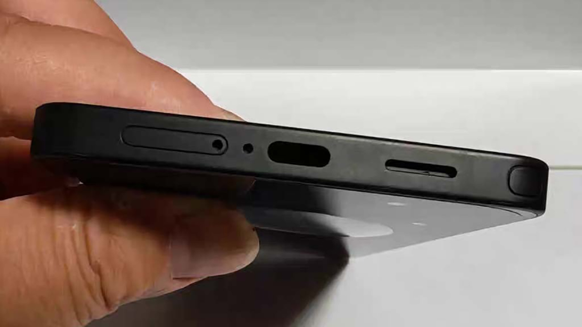 Rủi ro kẹt bút trong khe cắm