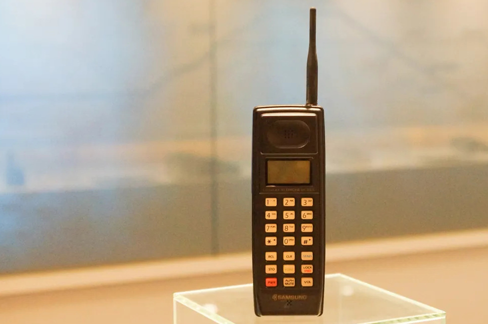 điện thoại Samsung đời đầu Samsung SH-100