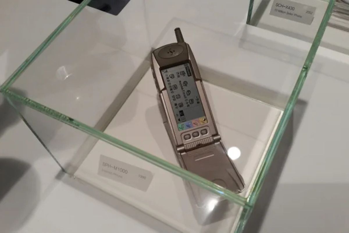 điện thoại samsung đời đầu Samsung SPH-M100 