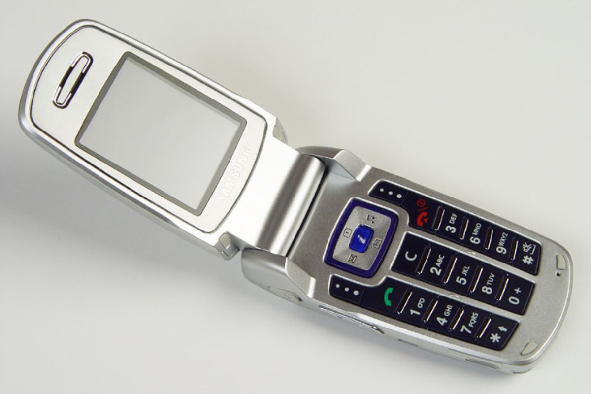 điện thoại samsung đời đầu SGH-E700