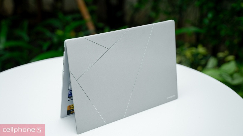 mẫu ASUS Zenbook được ưa chuộng hiện nay - 