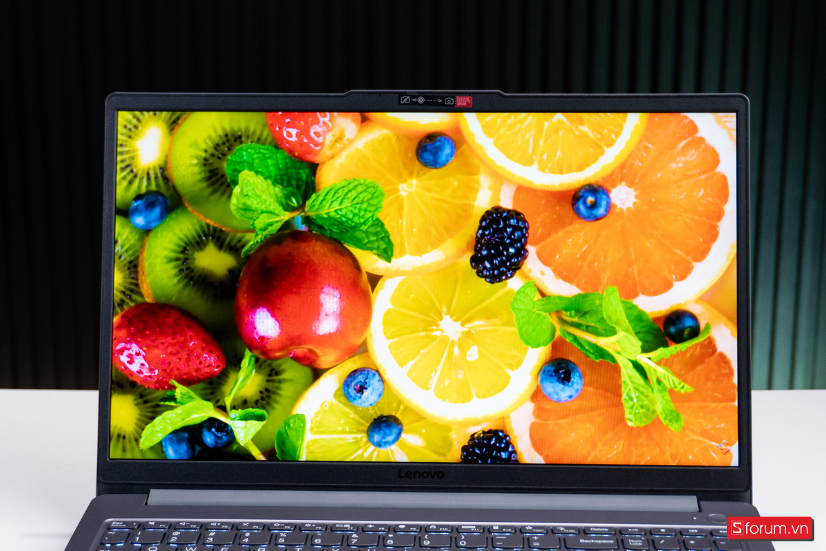 Trên tay Lenovo LOQ Essential 15ARP10E