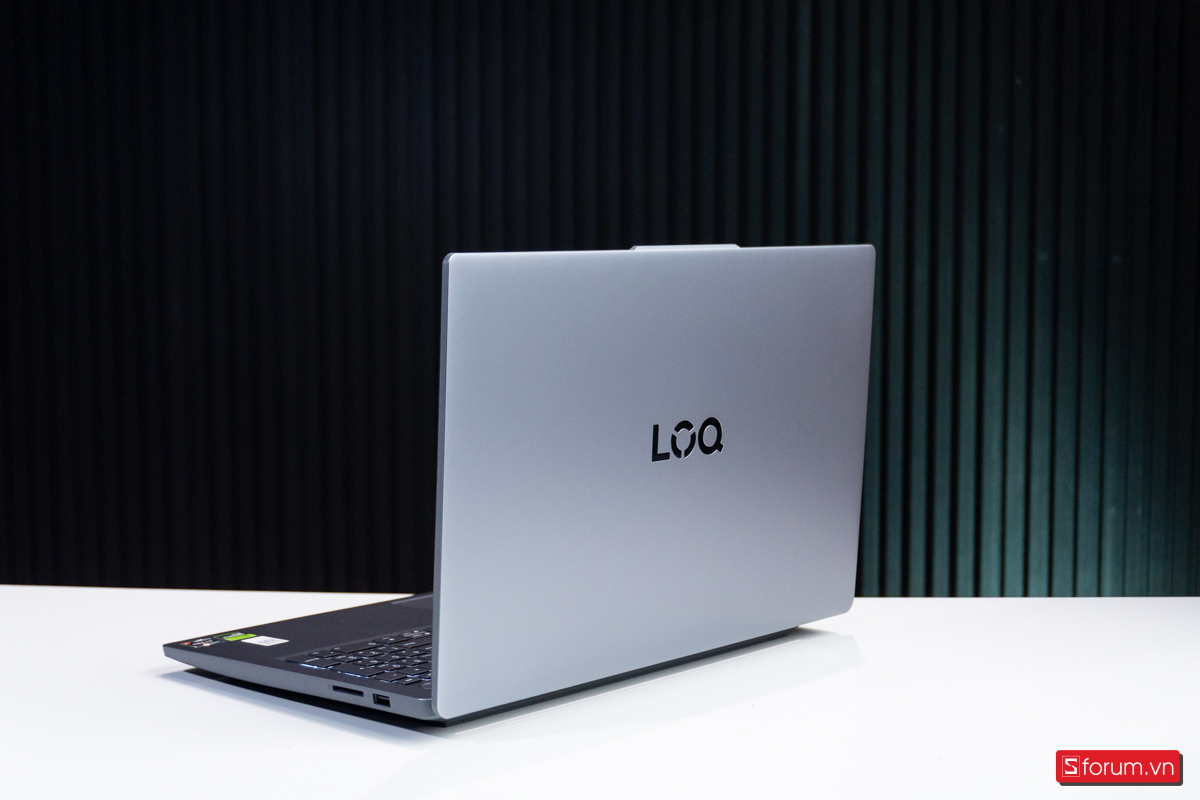 Trên tay Lenovo LOQ Essential 15ARP10E