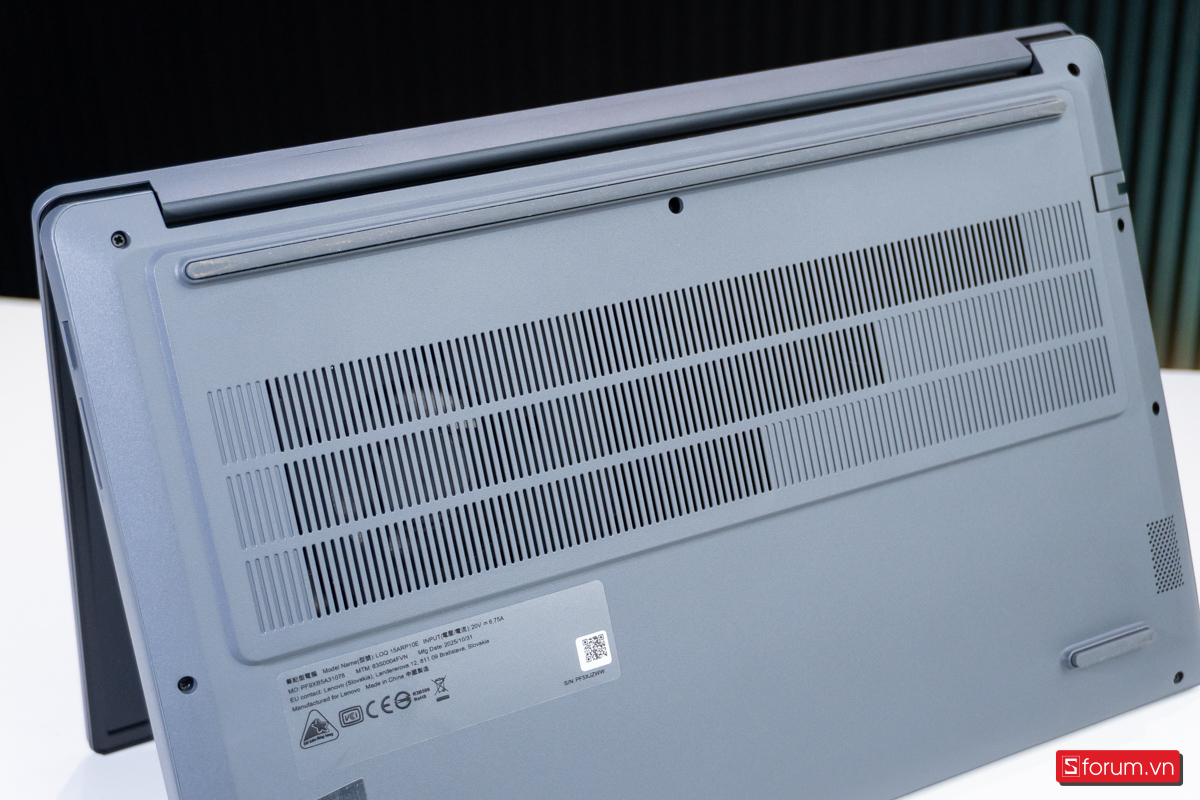 Trên tay Lenovo LOQ Essential 15ARP10E