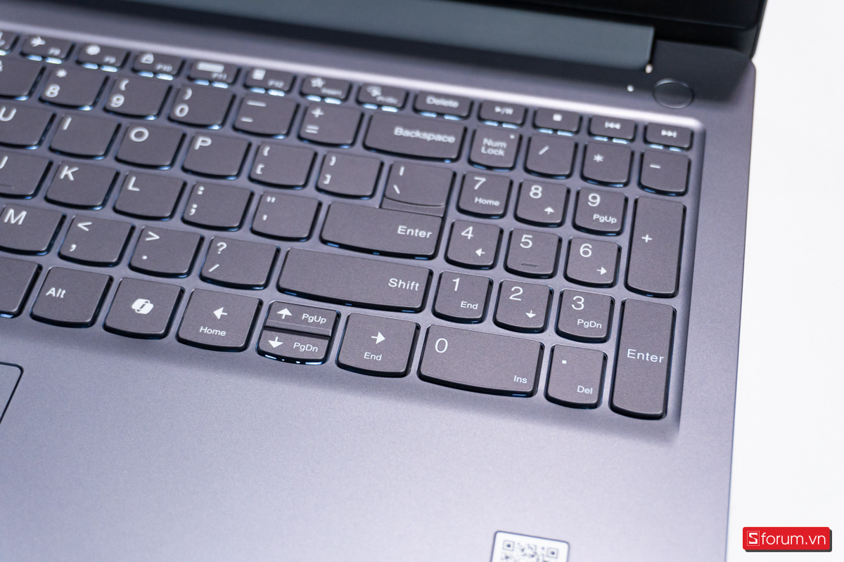 Trên tay Lenovo LOQ Essential 15ARP10E