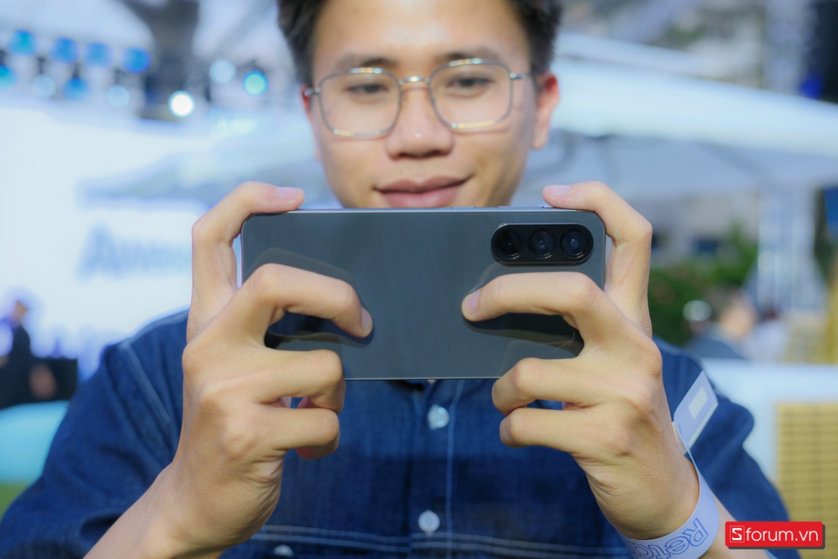 So sánh nubia Neo 5 GT vs Samsung Galaxy A56 5G