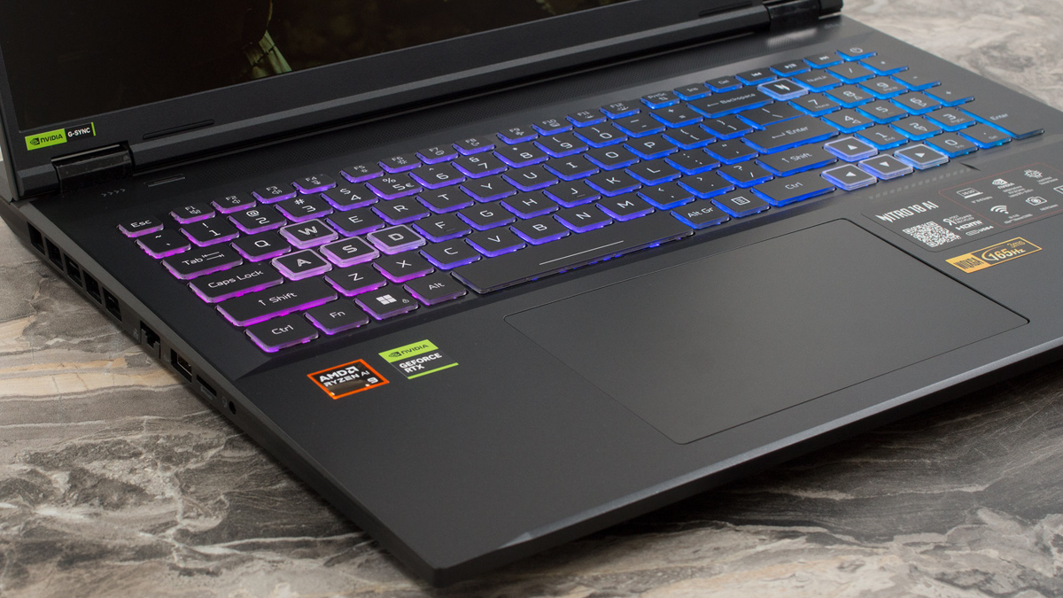 Đánh giá Acer Nitro 18 AI