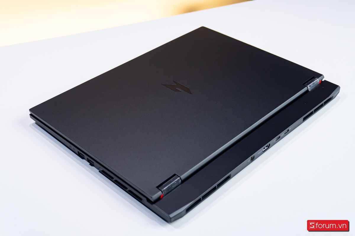 Trên tay Acer Nitro 16S AI ProPanel