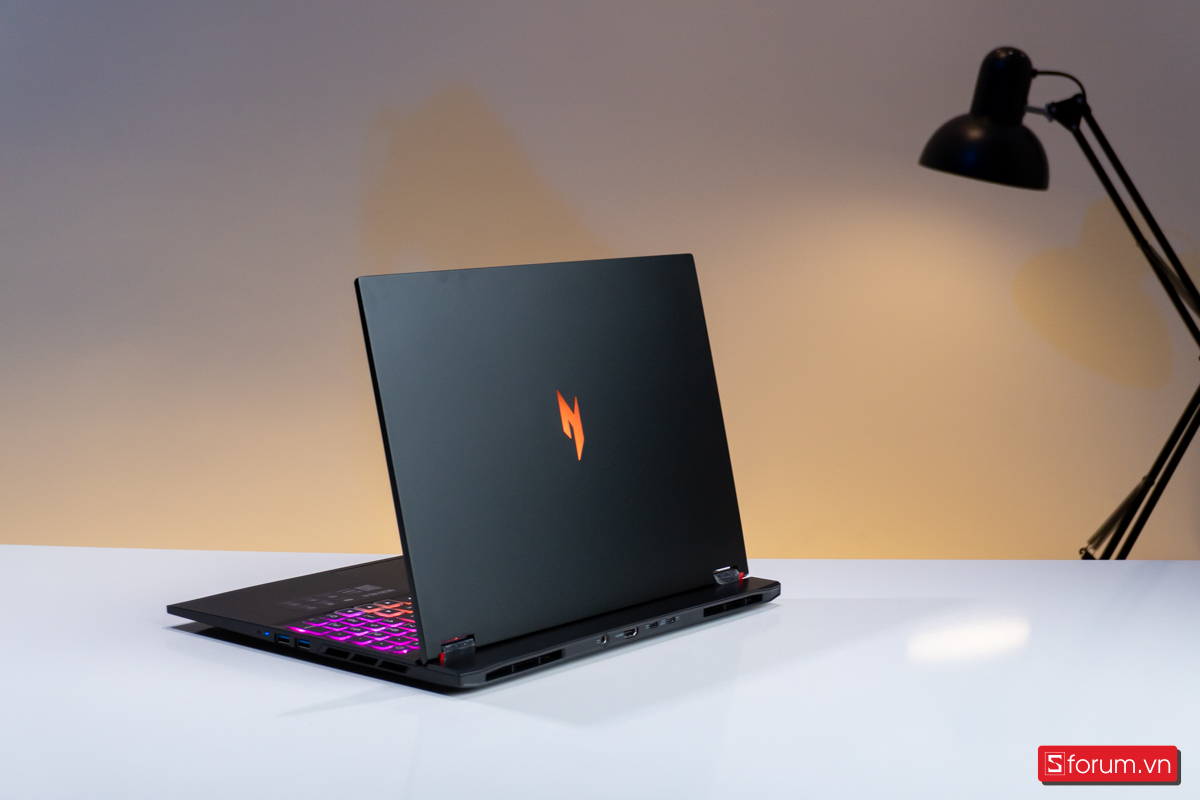 Trên tay Acer Nitro 16S AI ProPanel