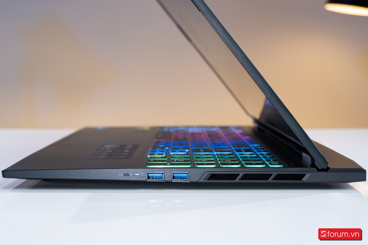Trên tay Acer Nitro 16S AI ProPanel