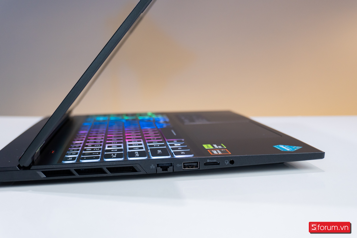 Trên tay Acer Nitro 16S AI ProPanel
