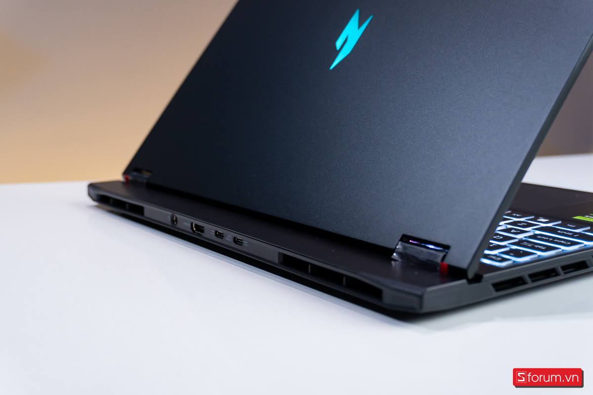 Trên tay Acer Nitro 16S AI ProPanel