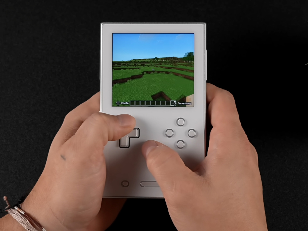 Đánh giá AYANEO Pocket VERT