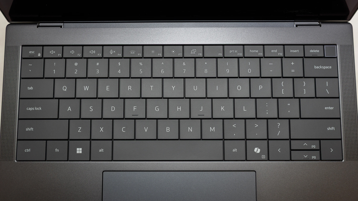 Đánh giá Dell Pro Max 14 Premium 2026