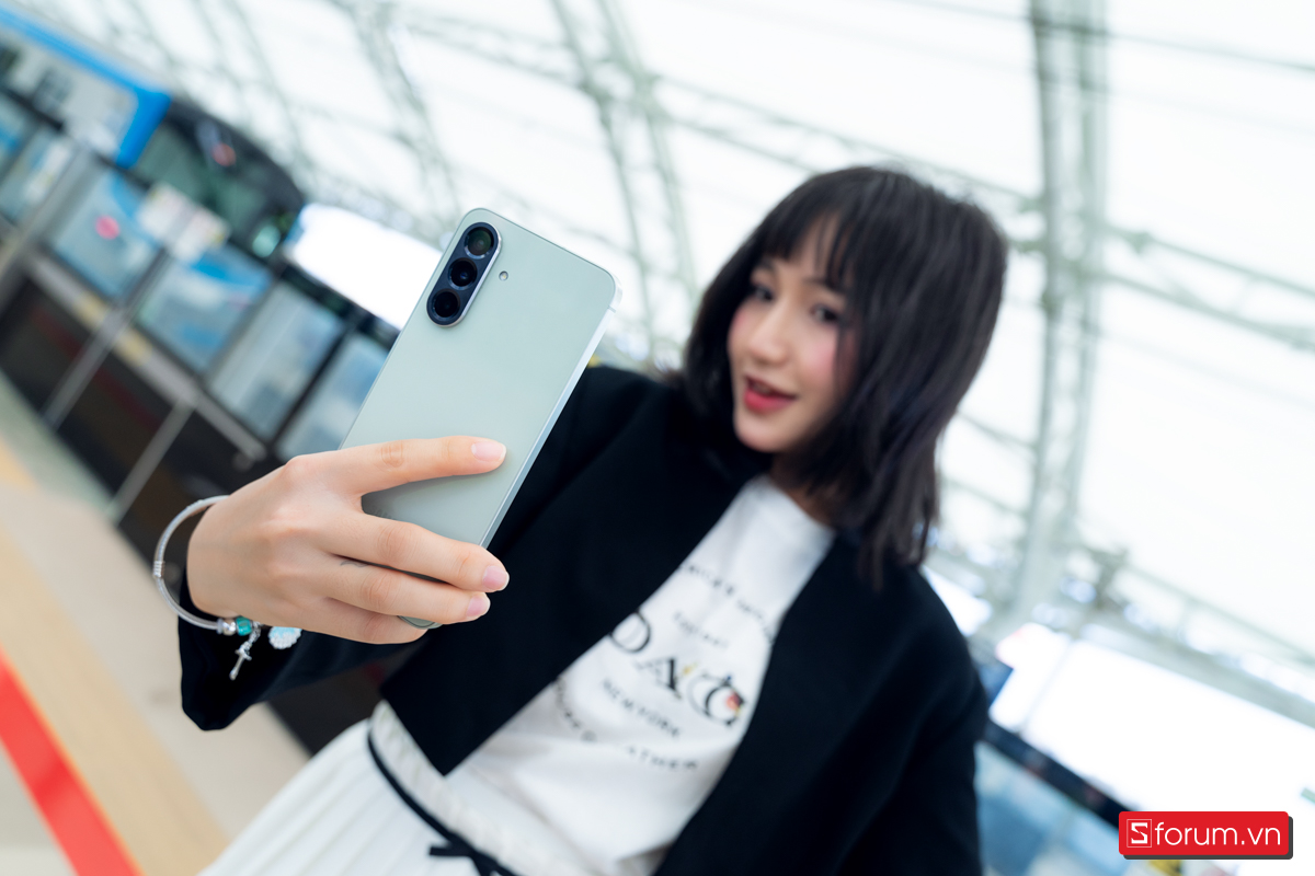 So sánh Xiaomi Redmi Note 15 5G vs Samsung A56