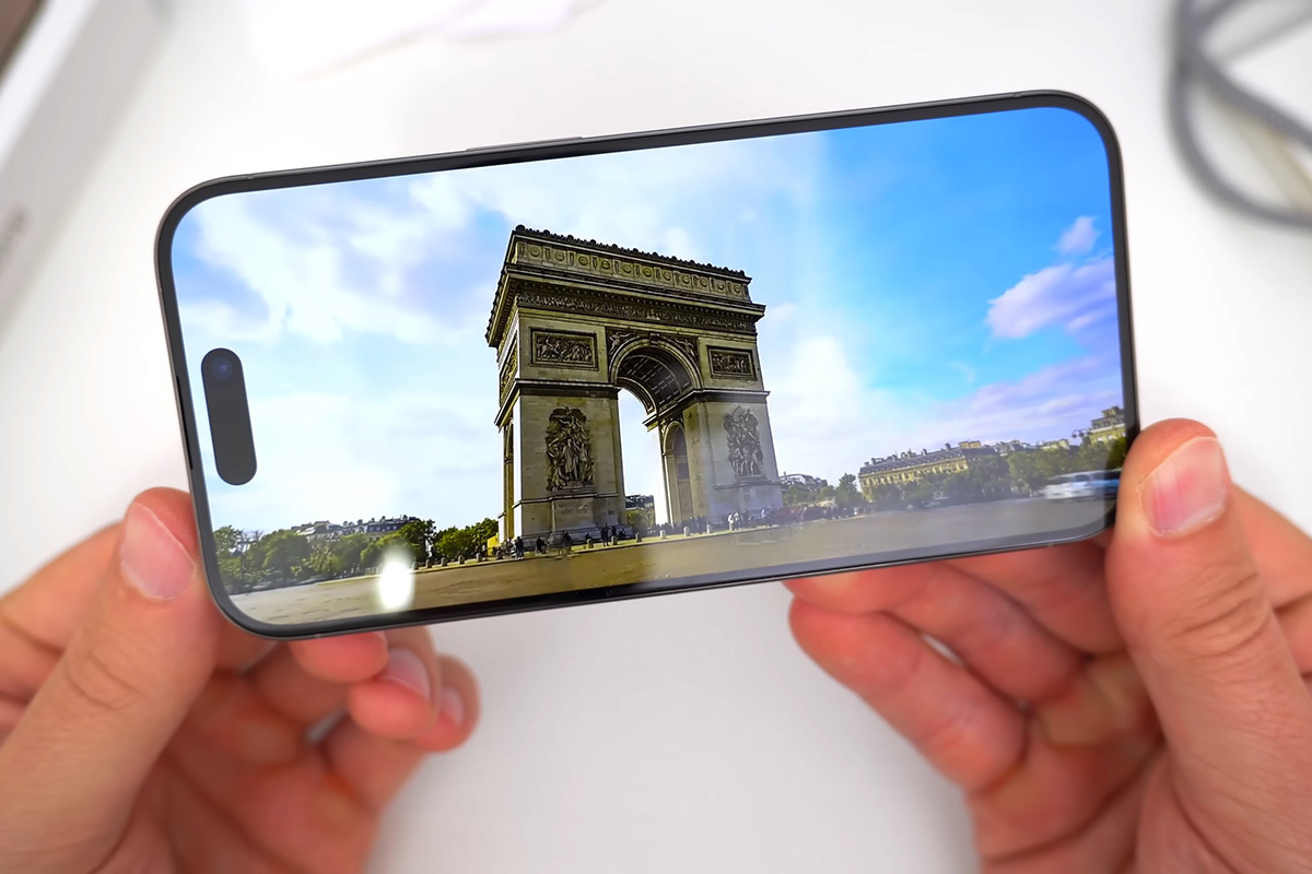 iPhone cũ đáng mua - iPhone 15 Pro