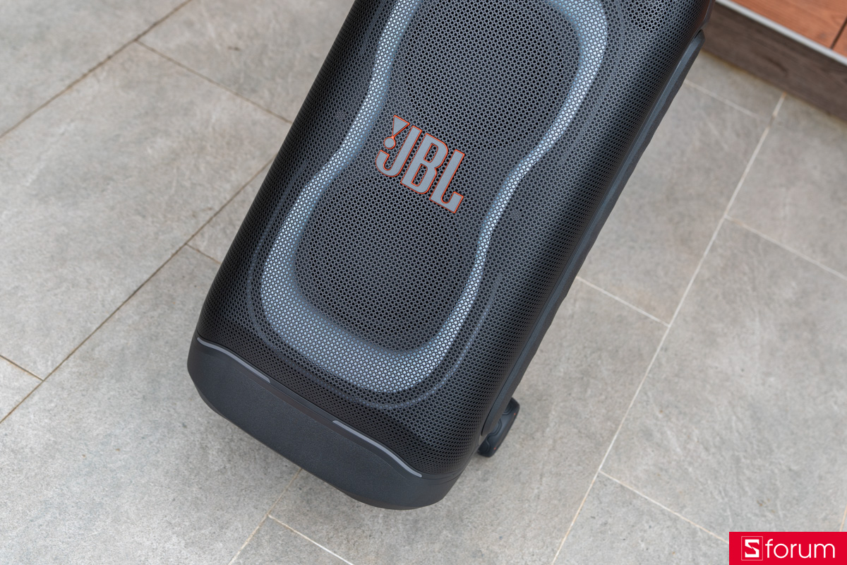 Trên tay JBL PartyBox Stage 330