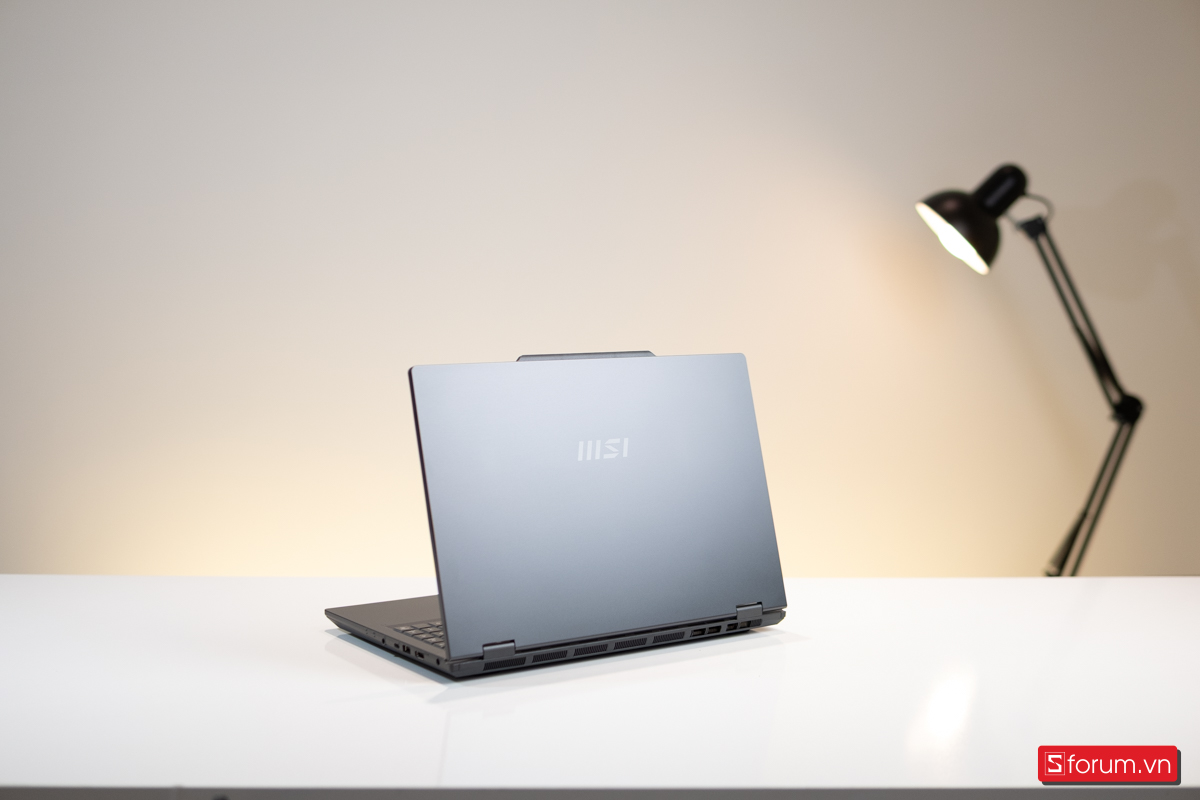 Trên tay MSI Venture A16 AI+ A3HMG-017VNS
