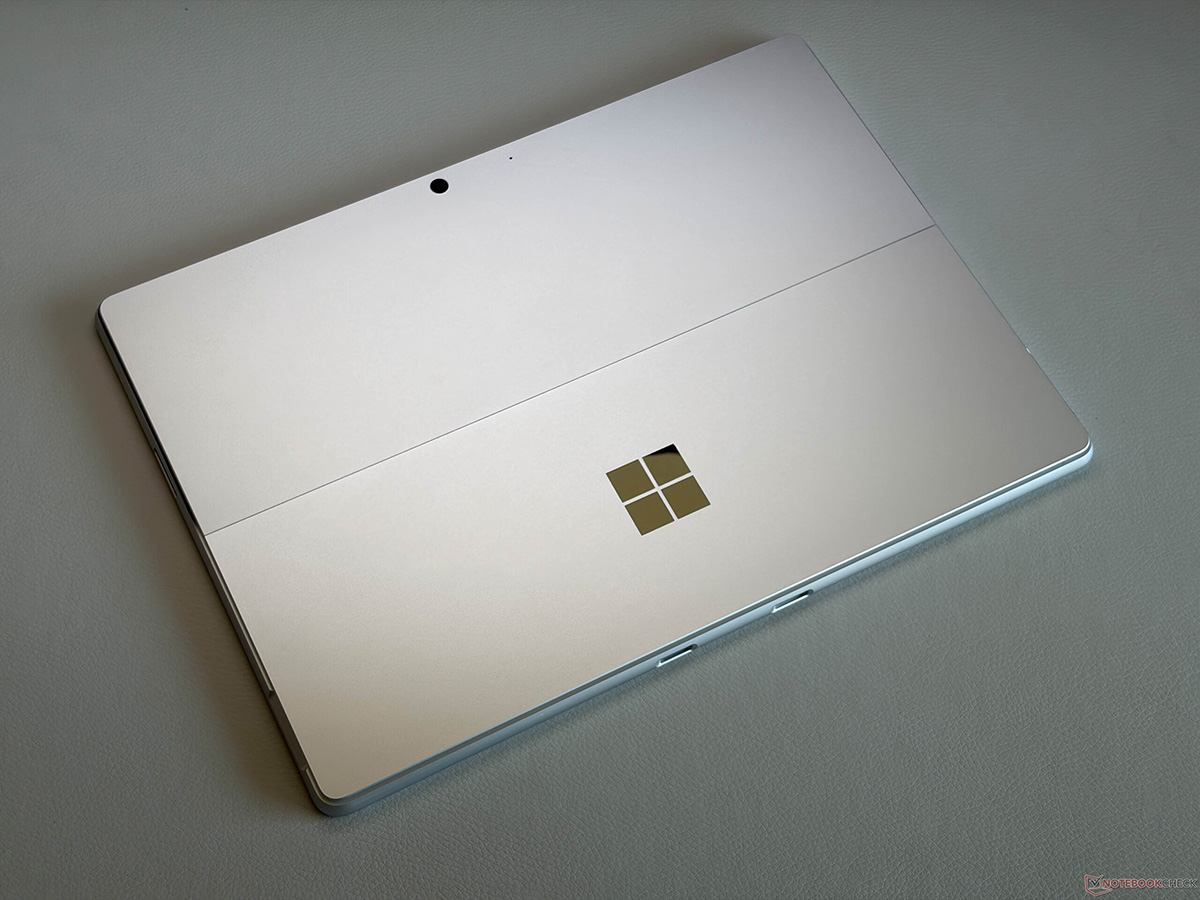 Đánh giá Surface Pro OLED 2026 về thiết kế