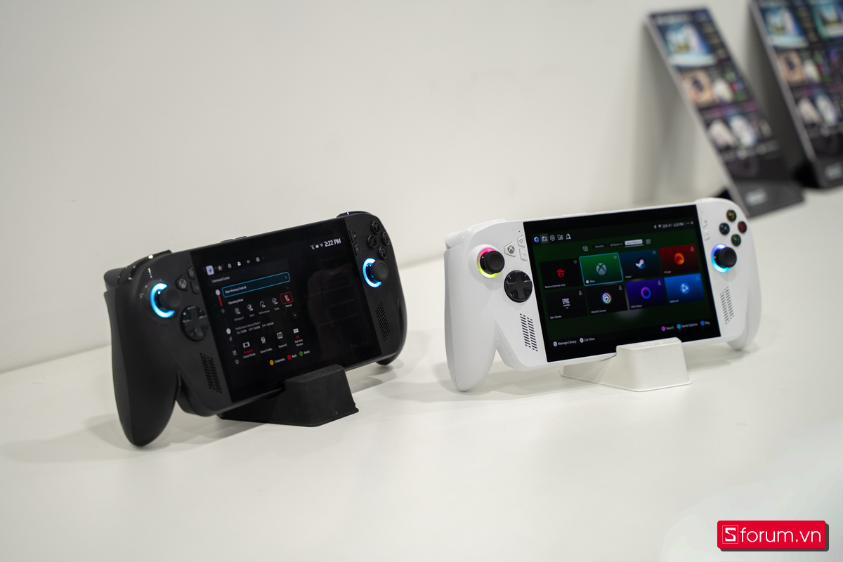 Trên tay máy cầm tay chơi game ROG Xbox Ally