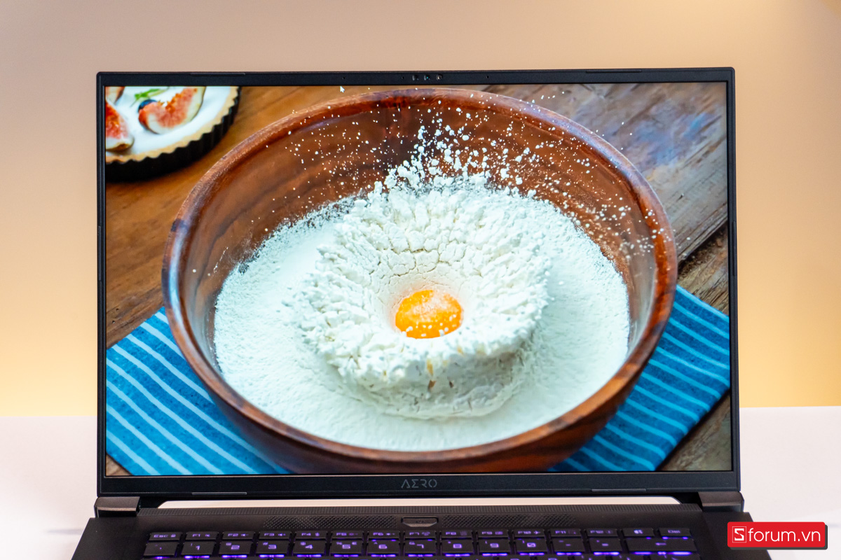 Trên tay Gigabyte AERO X16