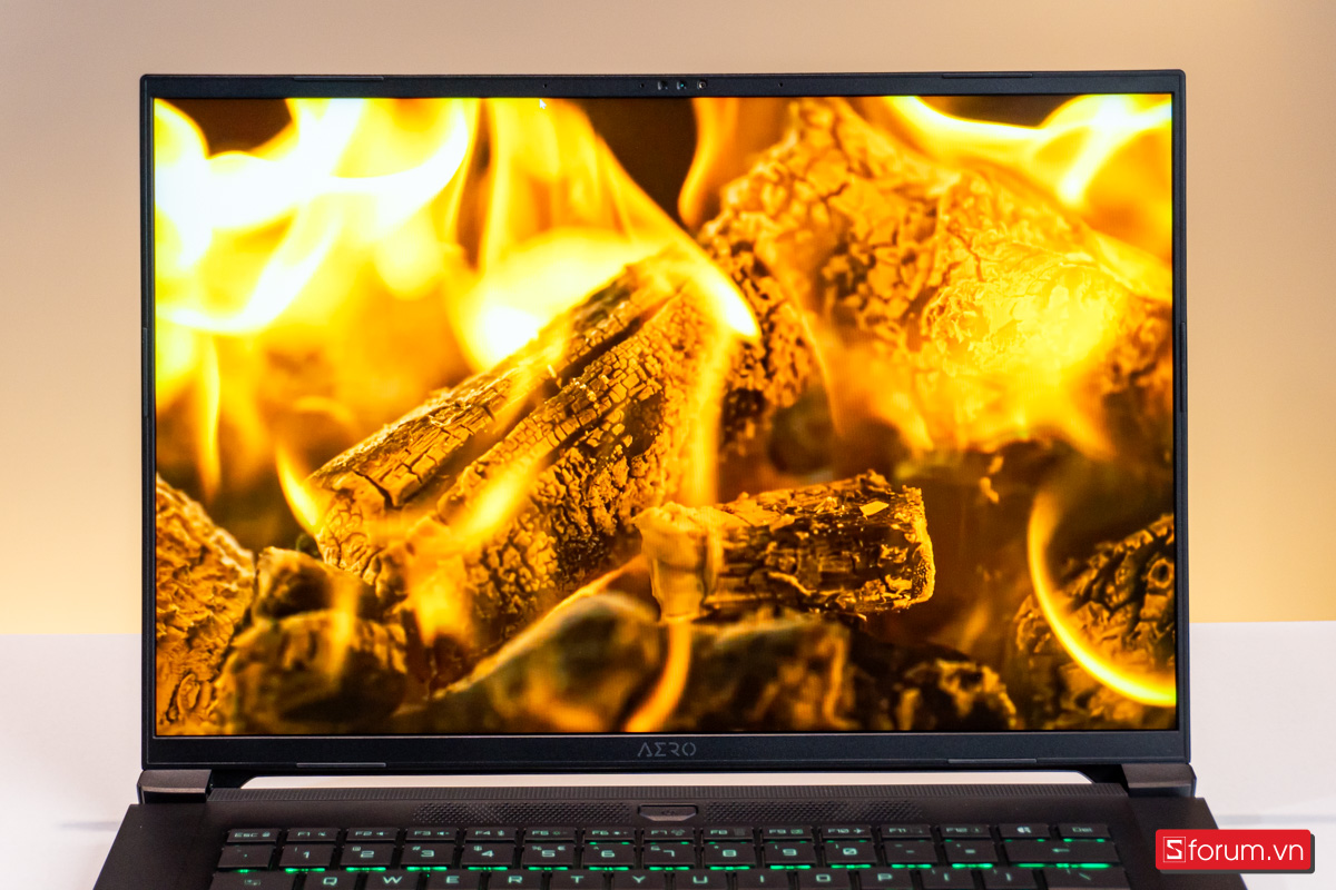 Trên tay Gigabyte AERO X16