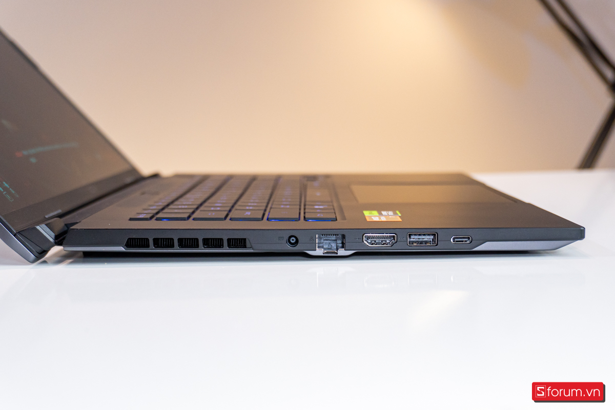 Trên tay Gigabyte AERO X16