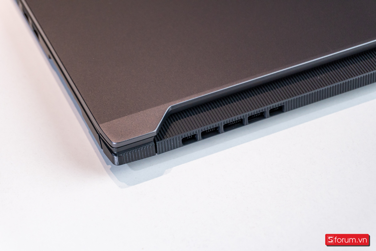 Trên tay Gigabyte AERO X16
